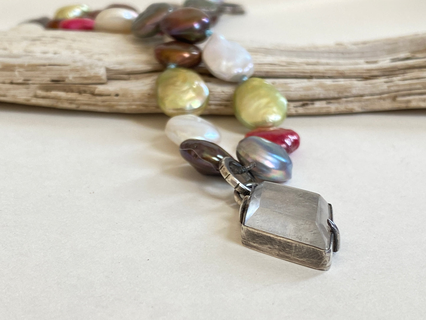 Multi-color pearl and quartz necklace