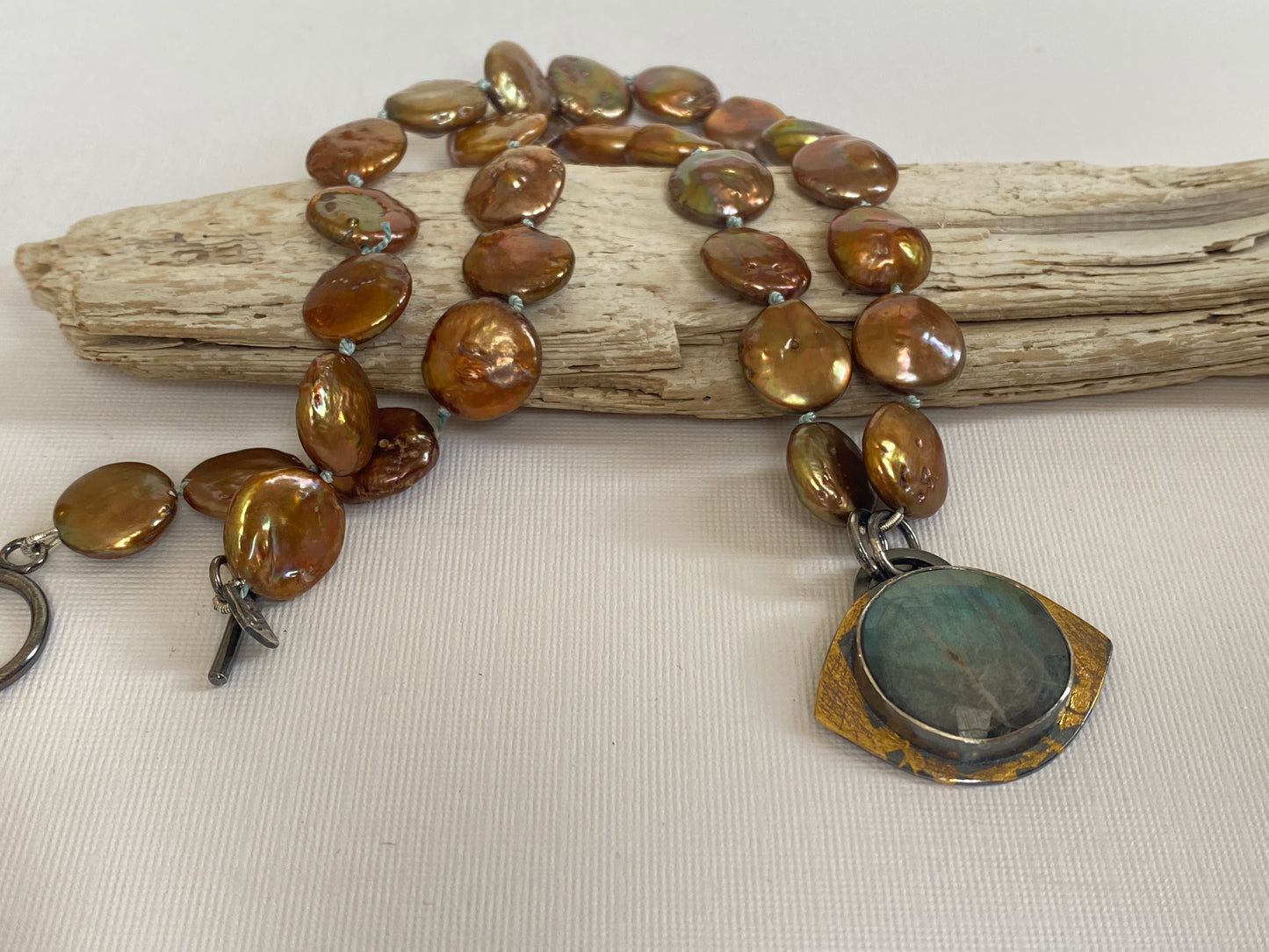 Freshwater Bright Eye Labradorite