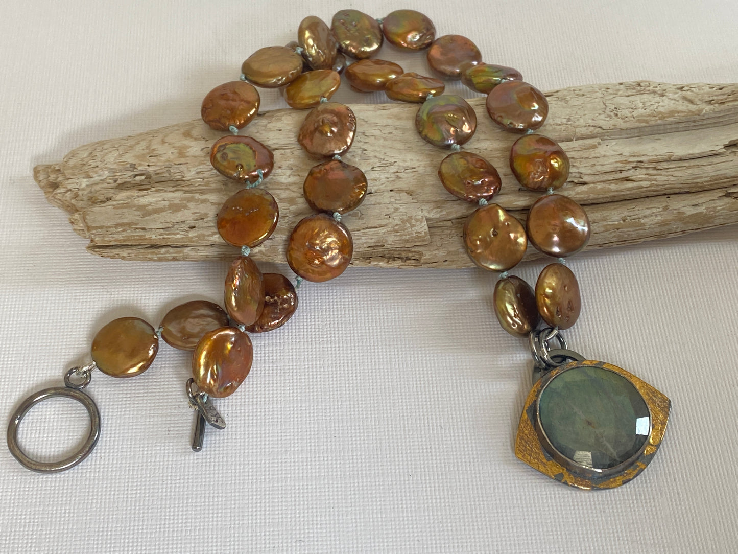 Freshwater Bright Eye Labradorite