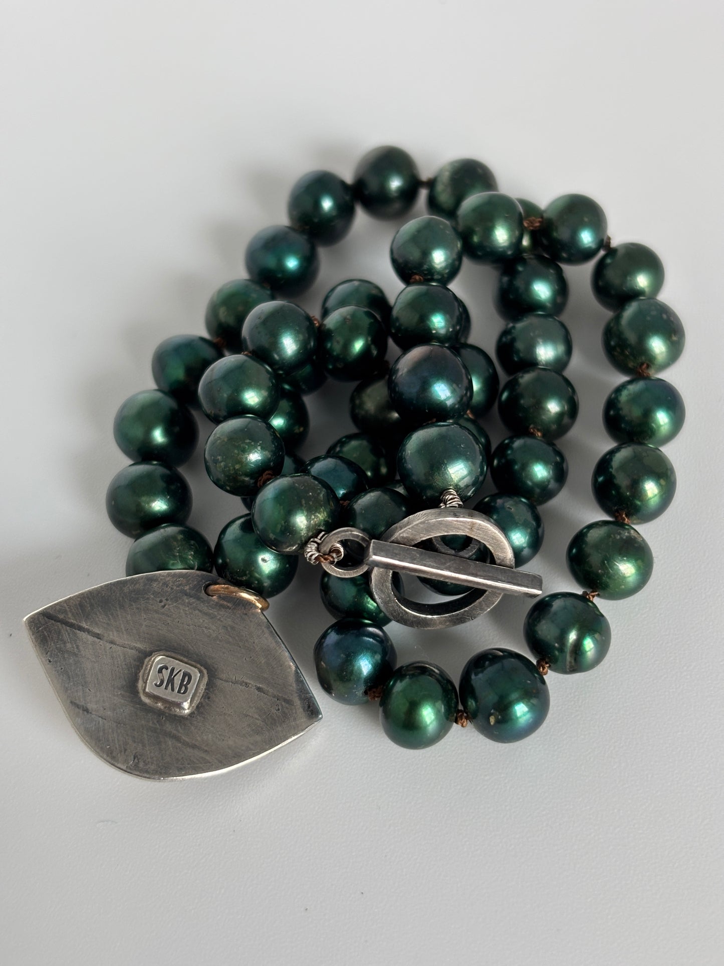Emerald Eye-land Necklace
