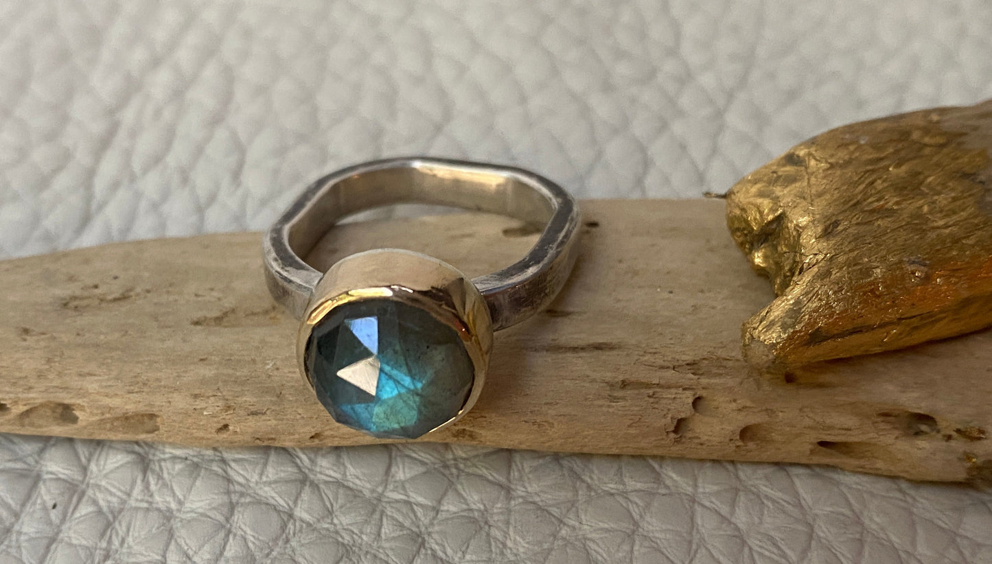 Labradorite Finger Ring