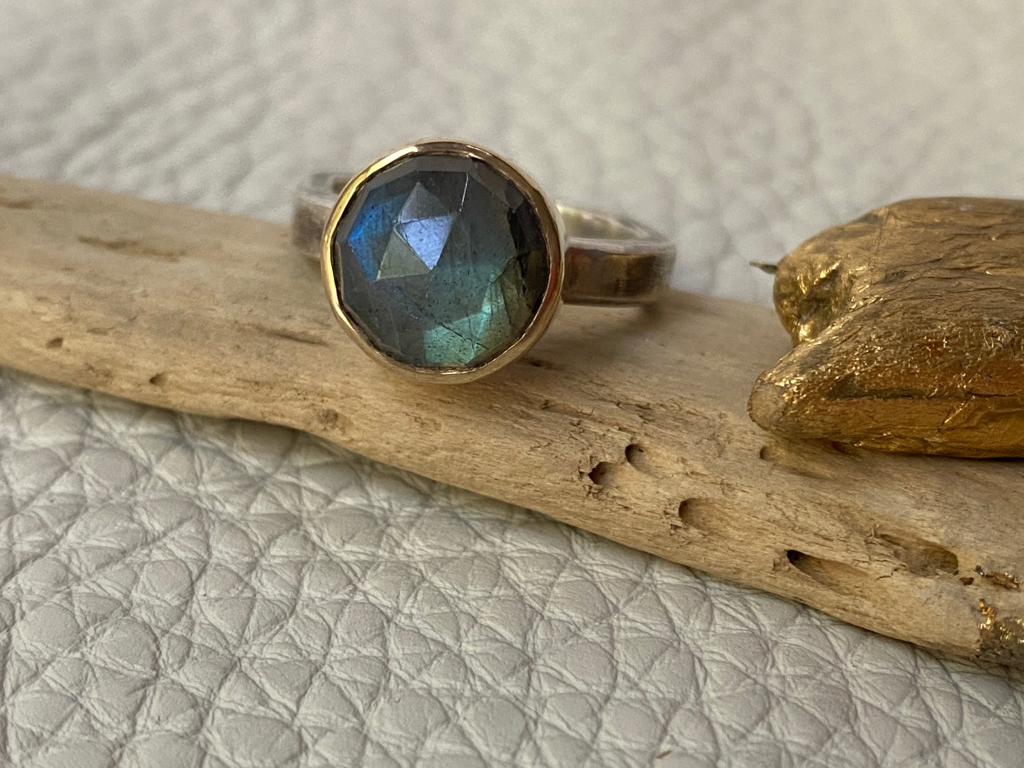 Labradorite Finger Ring