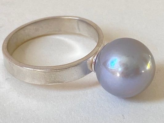 Gray Edison Pearl Cocktail Ring